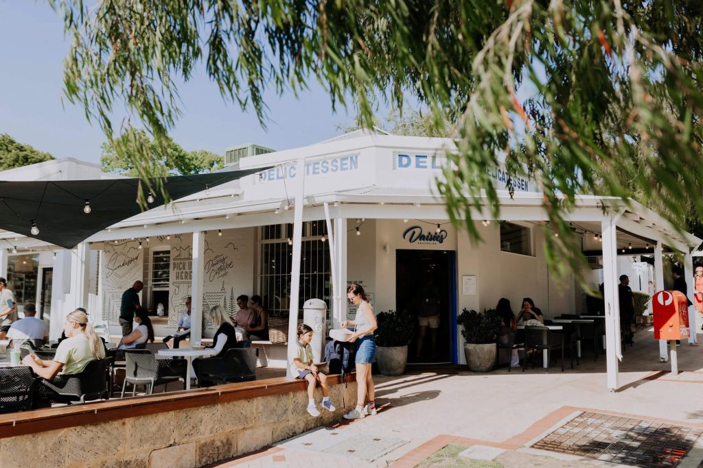 dog friendly cafe perth - daisies