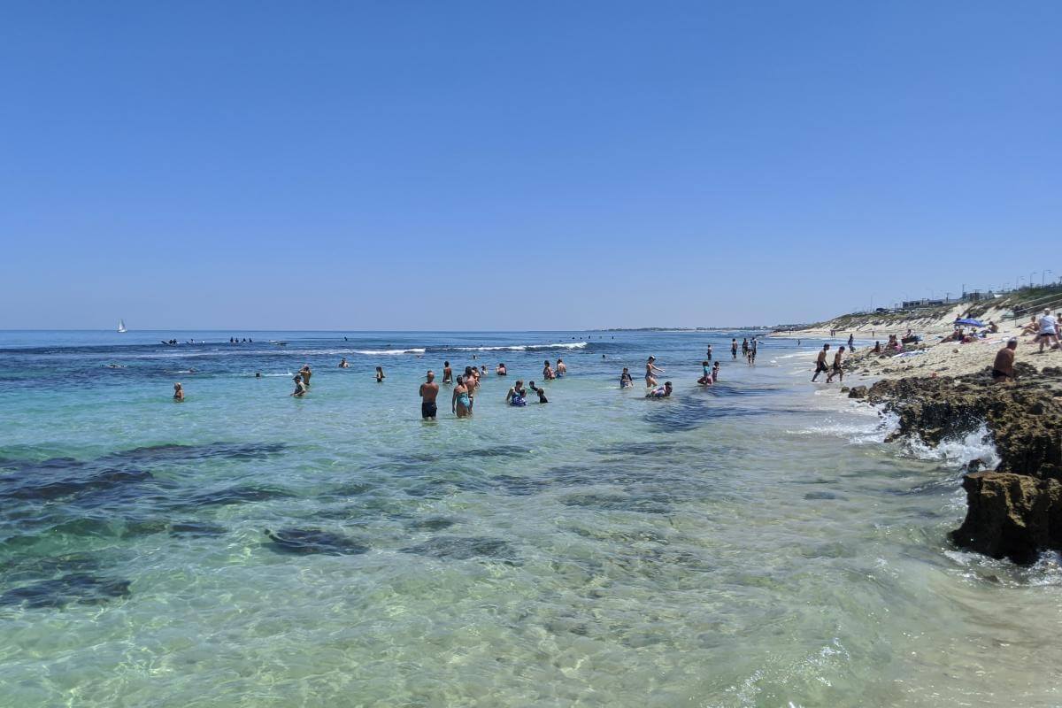 dog friendly beaches perth - Mettams Pool