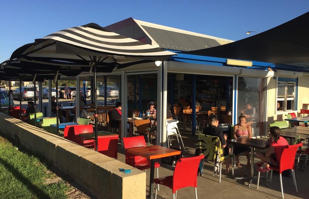 cafes to take your dog - south-beach-cafe