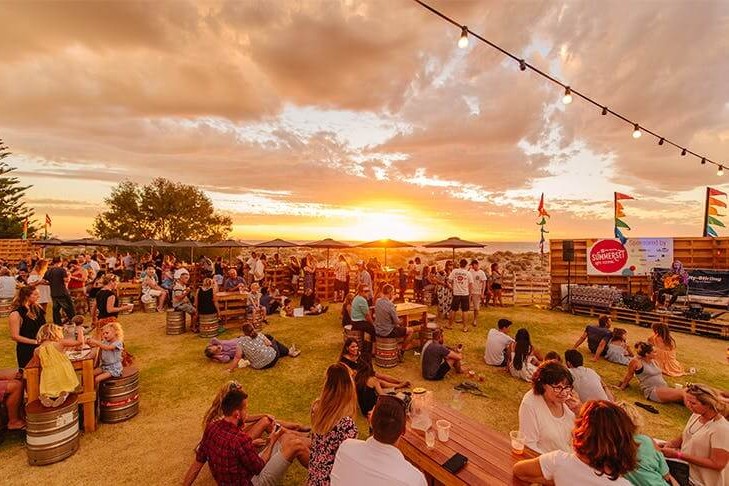 dog friendly perth markets scarborough-sunset-markets